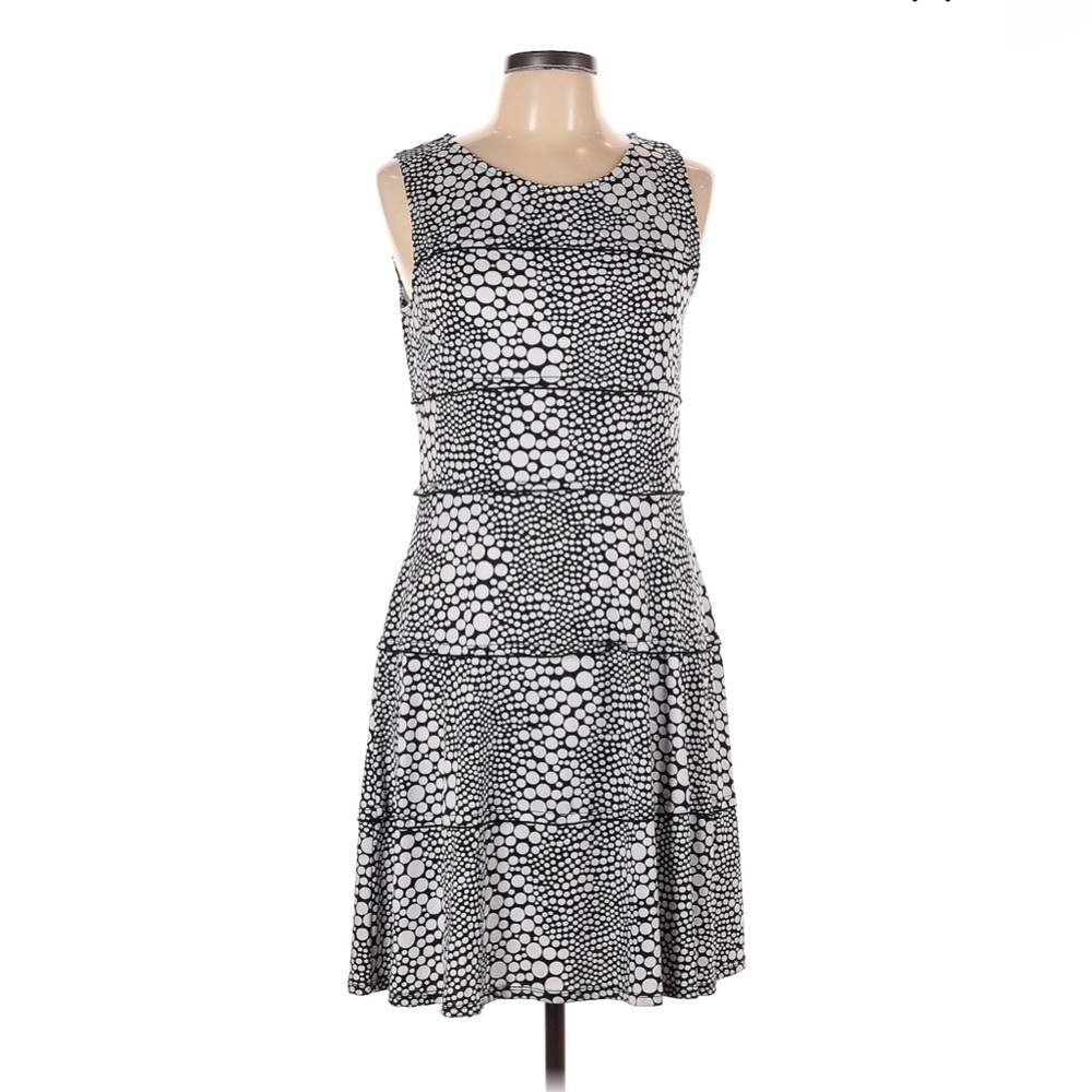 Chelsea Suite women’s size 16 sleeveless pull on dress black and white print new